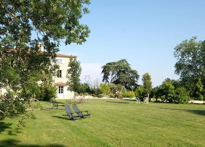Chateau De Pensjonat Lemps (Ardeche)